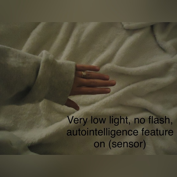 Sony Cyber-shot Dsc-w530 14.1 Megapixel Compact Camera - Picture 16 of 16